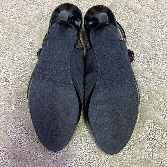 Liz Claiborne Women’s 6.5 Mary Jane Style Black 2” Heels with Front Buckles - Picture 10 of 16